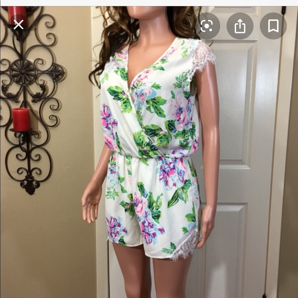 Ooberswank white pink purple lace romper small